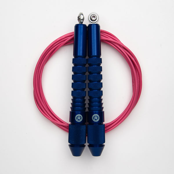 Corde à sauter bleu avec câble enrobé rose