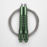 Corde à sauter verte avec câble enrobé clair