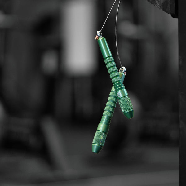Corde à sauter verte avec câble en inox suspendu rig
